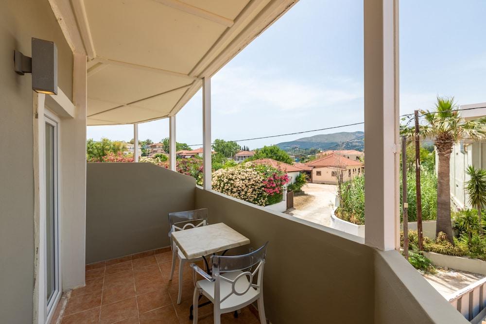 Arkadianos Aparthotel Agios Sostis  Exterior foto